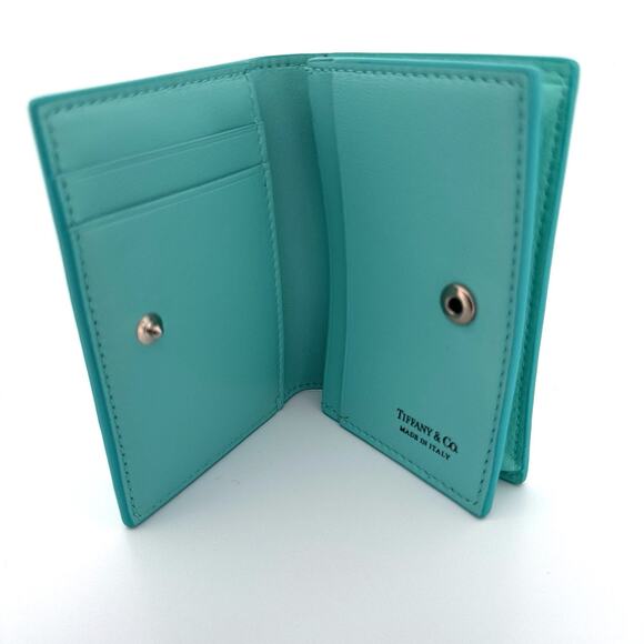 Tiffany & Co. Return to Tiffany™ Leather Compact Wallet in Tiffany Blue - Picture 3 of 4